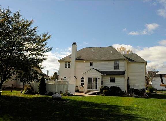 2nd image of 1839 Pin Oak Ln