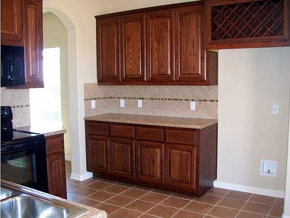 4th image of 206 Hendelson Ln
