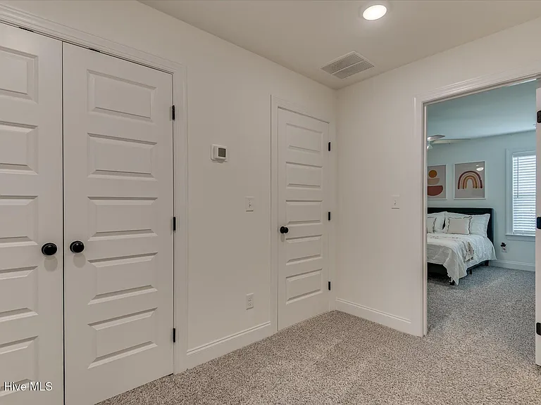 2049 Warbler Dr — Photo 39