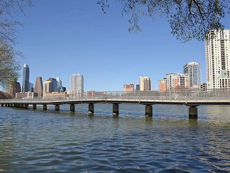 500 E Riverside Dr #145 — Photo 11