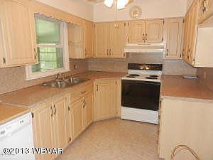 3rd image of 314 Winter St
