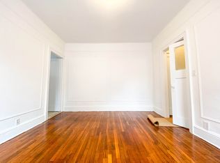 3411 33rd St APT 3F, Astoria, NY 11106