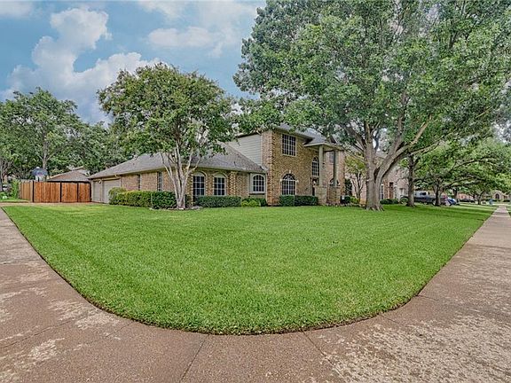 3rd image of 2501 Brown Dr