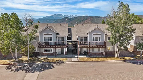 565 Redcliff Cir Photo 1