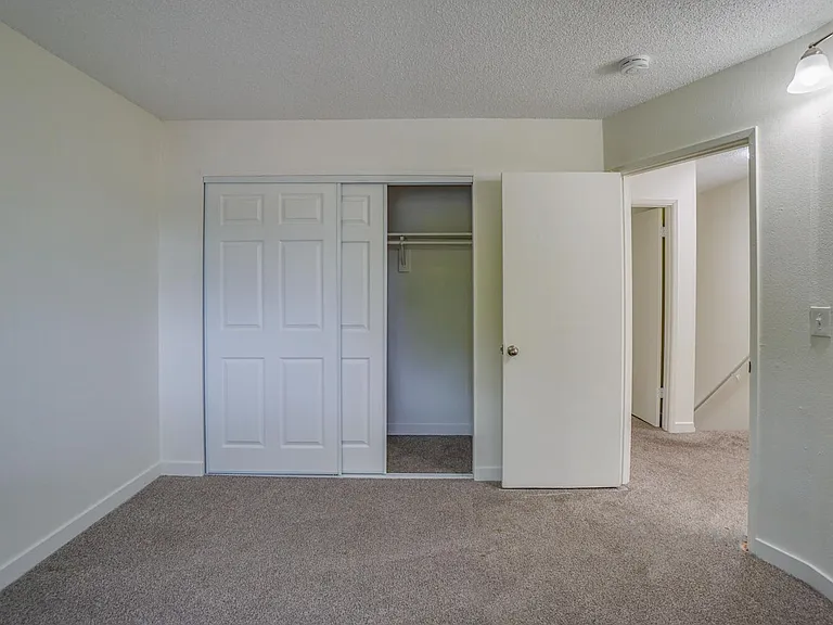 5128-5218 SW Franklin Ave — Photo 62