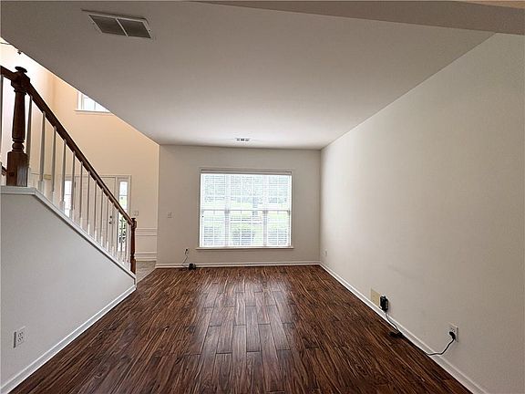 5th image of 195 Gaines Oak Way