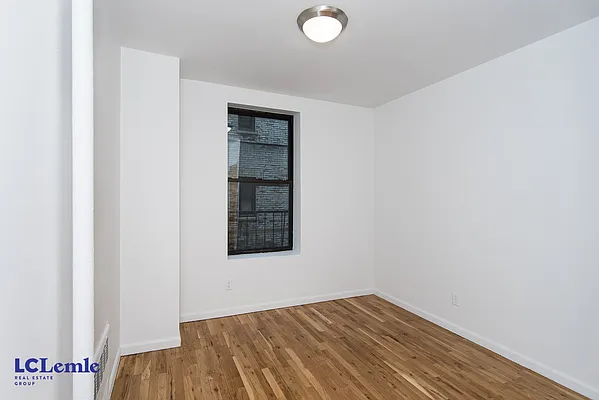 Rented by LC Lemle Real Estate Group | media 21