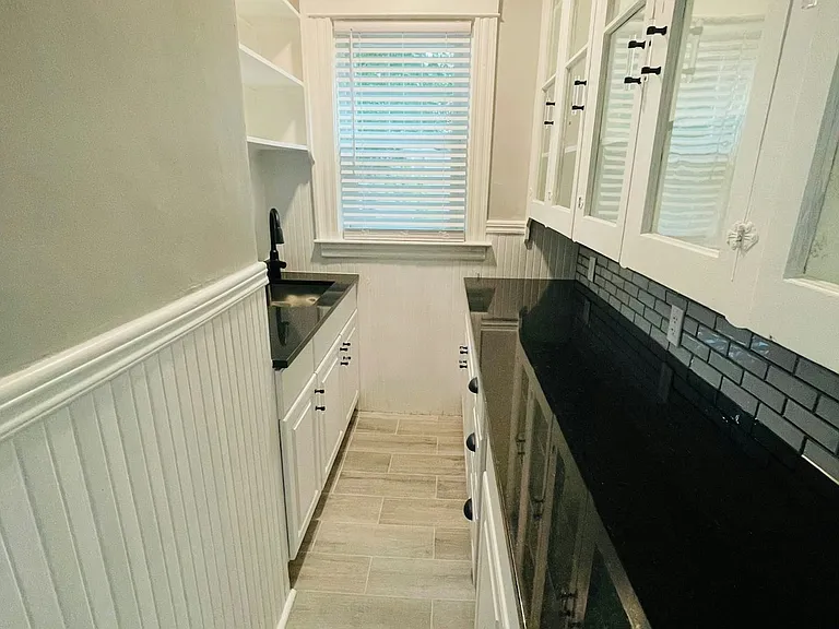 76 Pembroke Ave #2 — Photo 7