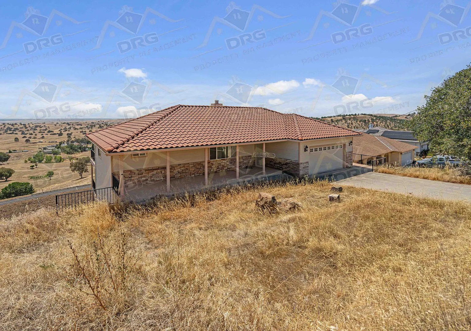 Spacious 5 Bedroom Home available in La Grange - 9166 Jalisco Way — Photo 3