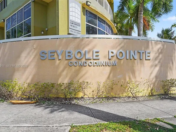 816 NW 11th St APT 906, Miami, FL 33136