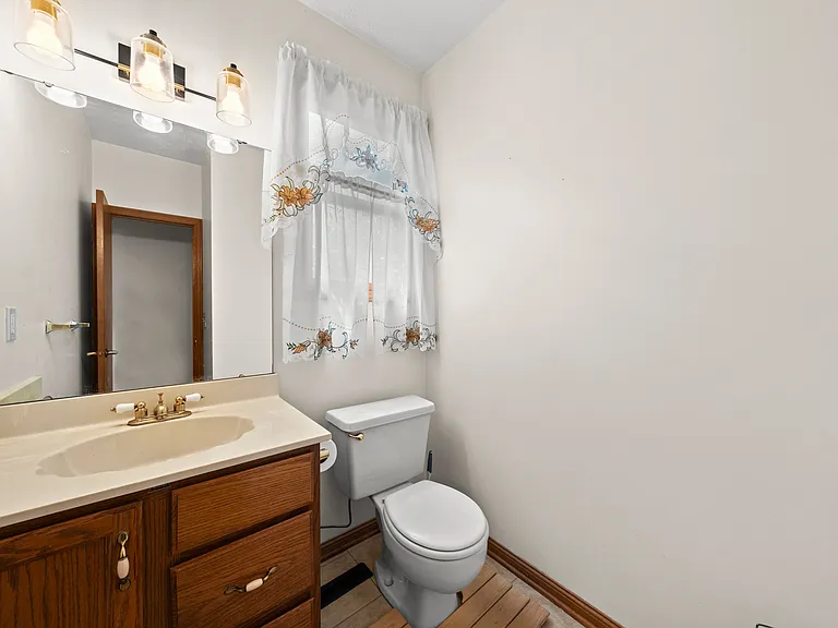 1450 Rusnak Trl — Photo 32