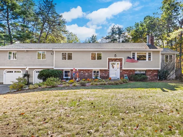 29 East St, Pepperell, MA 01463