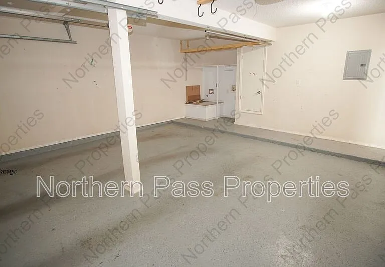 1516 Cherokee Ridge Dr — Photo 17