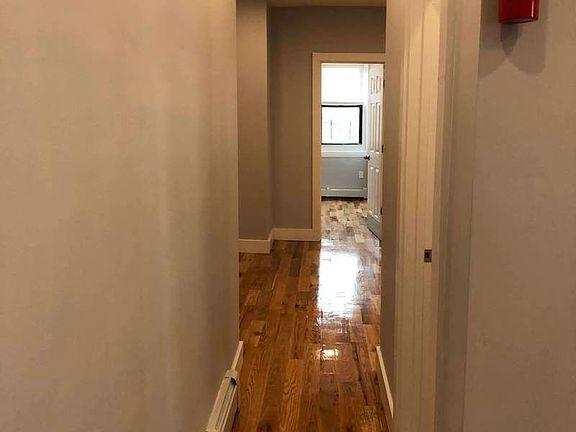 4th image of 113-39 Farmers Blvd #2F