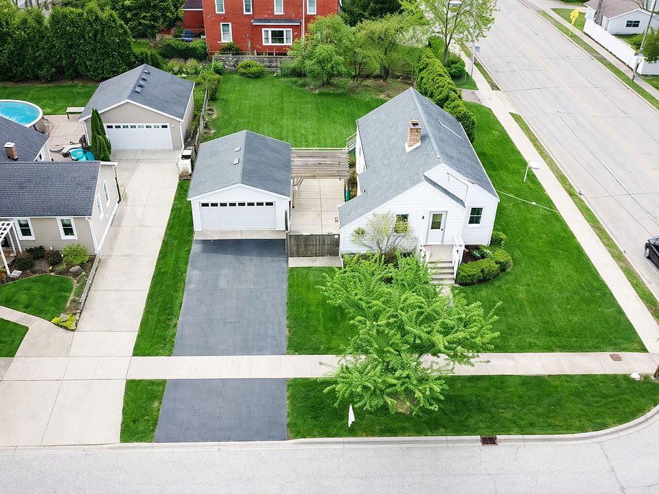 1st image of 400 Lindley Ave