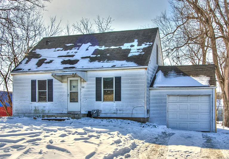 902 Titus Ave — Photo 26