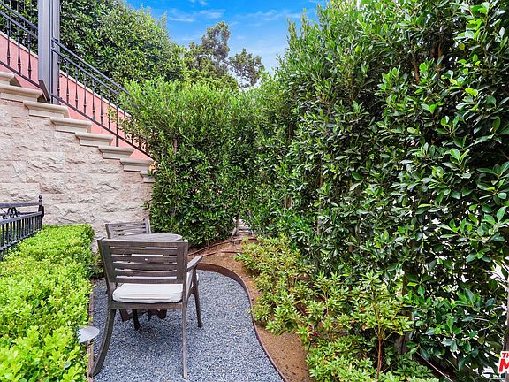 3rd image of 1147 Sierra Alta Way