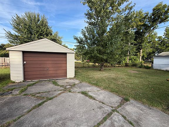 3rd image of 23235 Grabar Sq