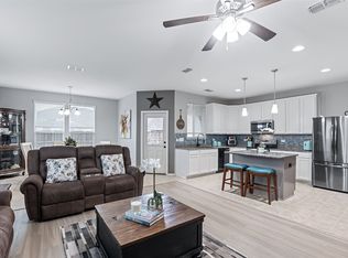 1813 Waggoner Dr, Crossroads, TX 76227