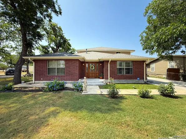 710 W Baetz Blvd., San Antonio, TX 78221