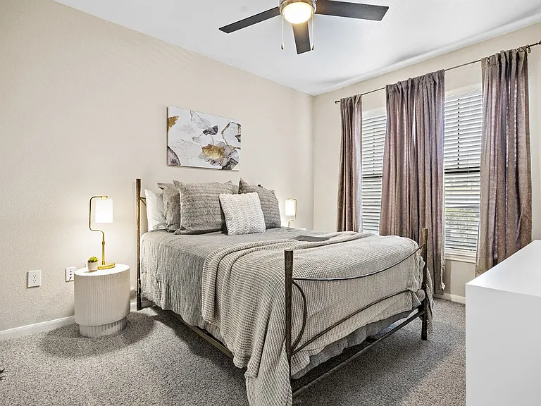 Las Brisas Apartments in Round Rock, Texas