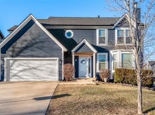 21704 W 49th St, Shawnee, KS 66226