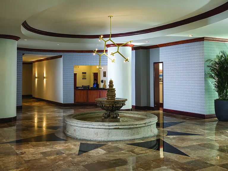 Yacht Club at Brickell Apartments — Photo 14
