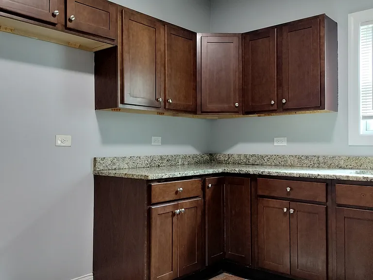 1344 W 98th Pl — Photo 15