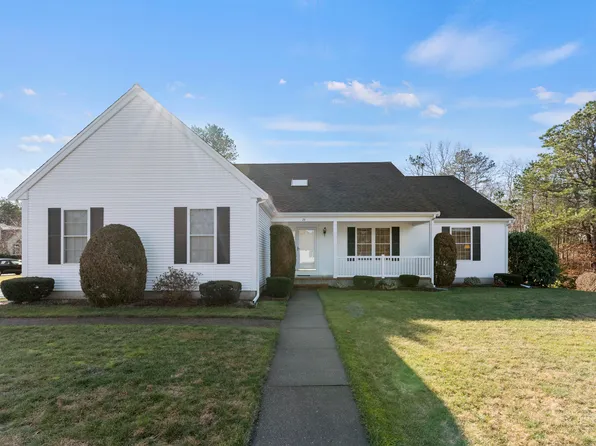 24 Weather Deck Drive, Bourne, MA 02532
