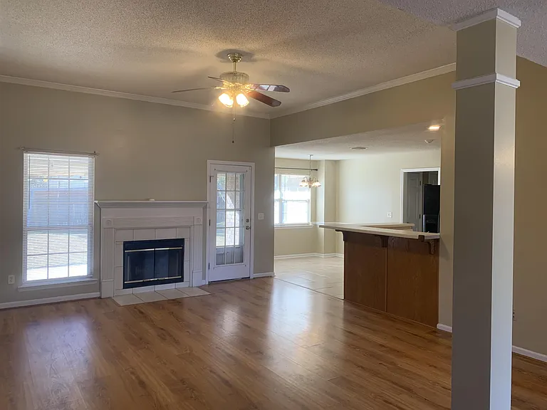 P023-1169 Cumberland Dr — Photo 7