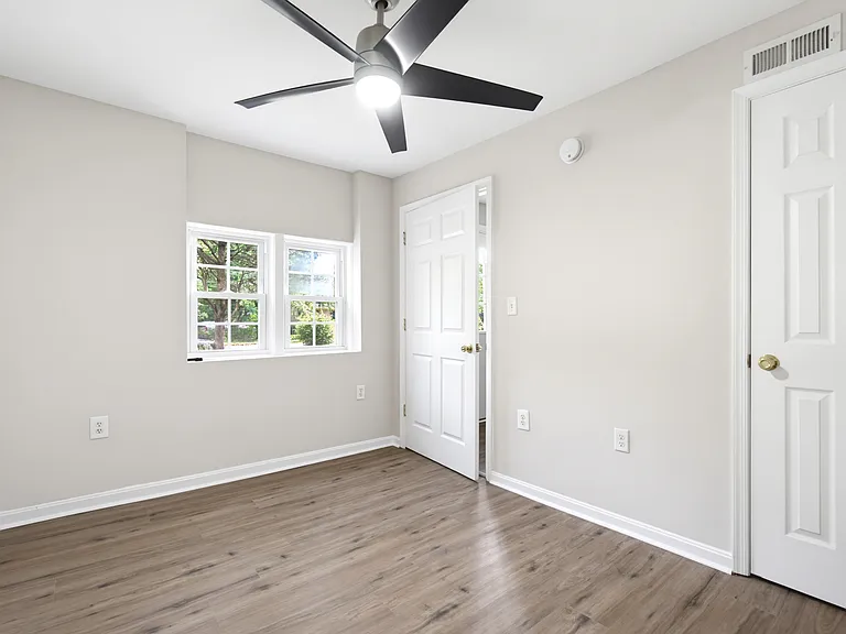 8129 Woodholme Cir #A — Photo 20