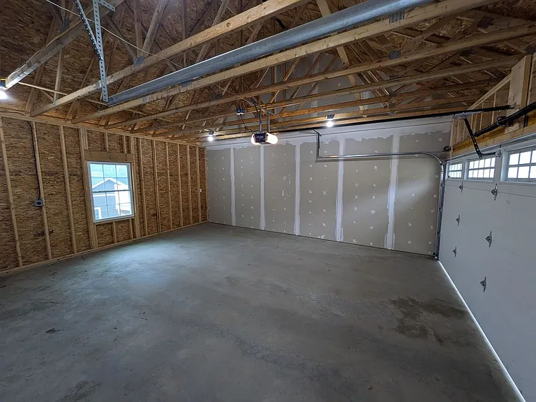 75 Ivan Dr #8 — Photo 30