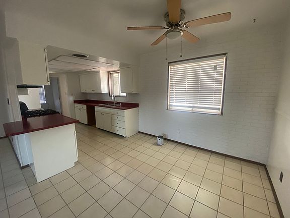 3rd image of 1733 Aspen Ave