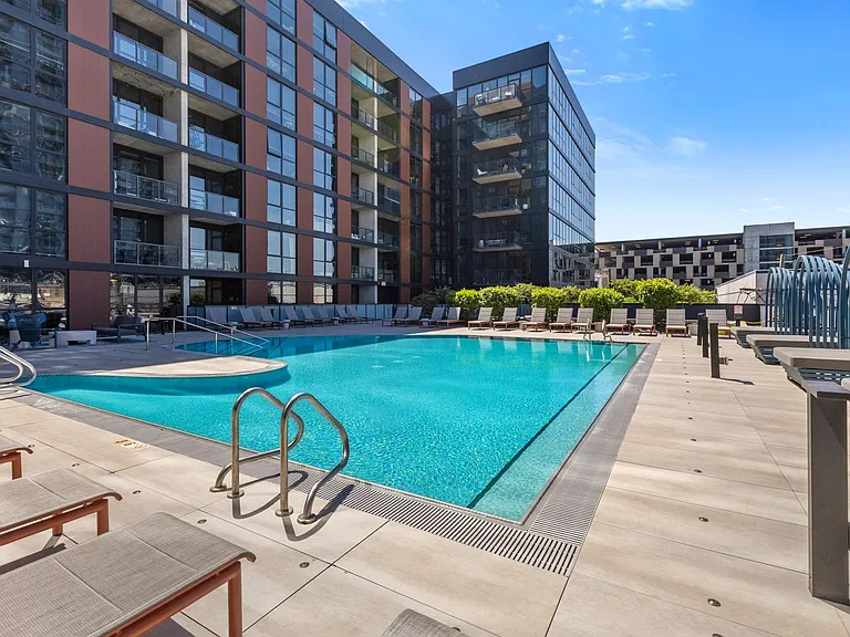 Sparkling Outdoor Pool at The Mason Apartments in Chicago, IL 60607
