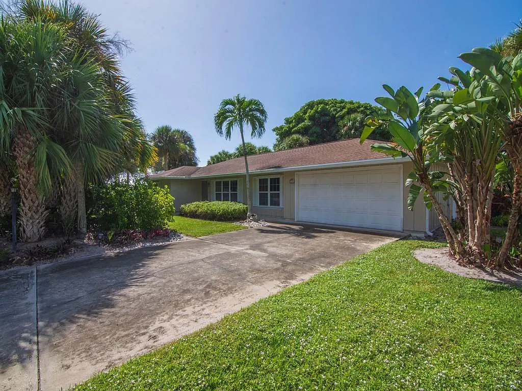 4 bed, 1985 sqft, $8,000 — Photo 2
