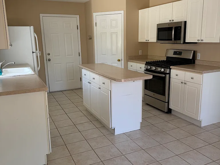 258 E Rawlins Ln — Photo 14