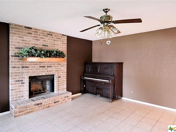 3rd image of 1757 Broadmoor Dr