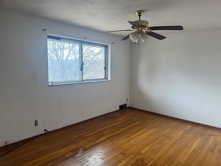 2340 Park Hill Dr — Photo 7
