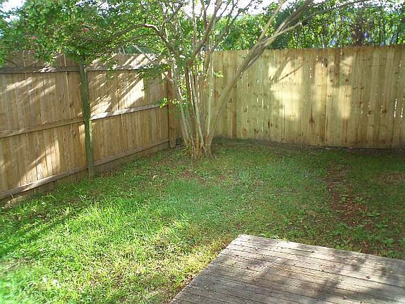 2nd image of 3490 Woodburne Dr