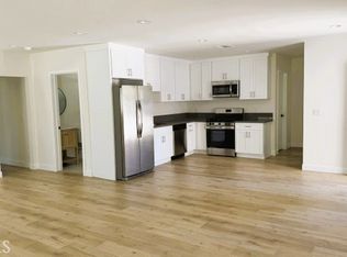6849 N De Celis Pl, Van Nuys, CA 91406