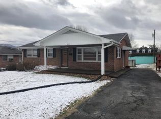 609 Wendover Dr, Johnson City, TN 37604