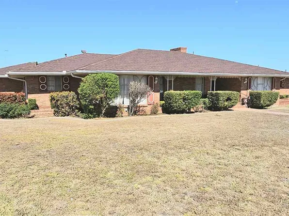 1400 N 14th St, Frederick, OK 73542