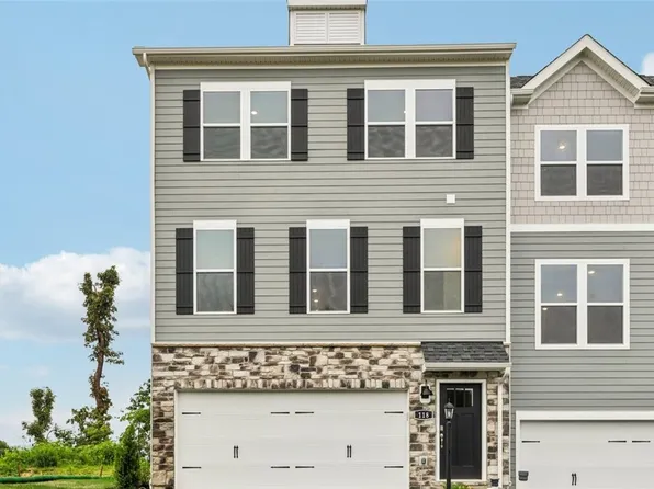142 River Ridge Dr, Moon/crescent Township, PA 15108