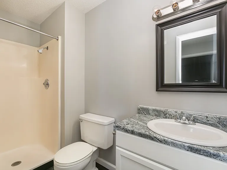 Eastview Apartments — Photo 4