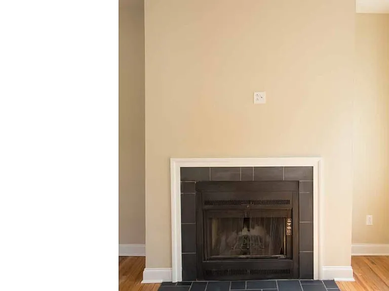 1114 Pine St #2R — Photo 4