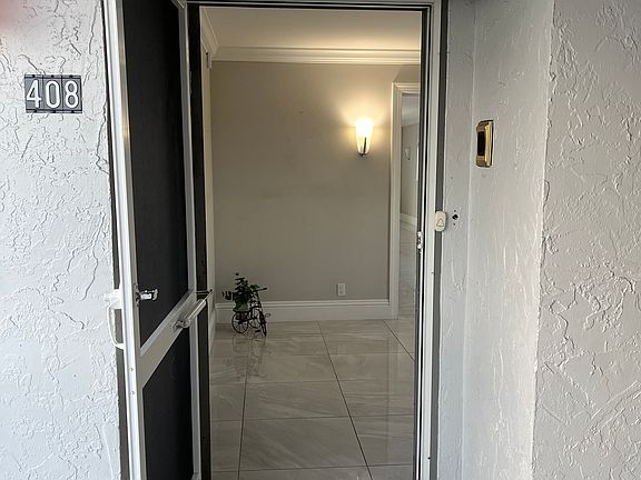 5th image of 155 Yacht Club Dr APT 408