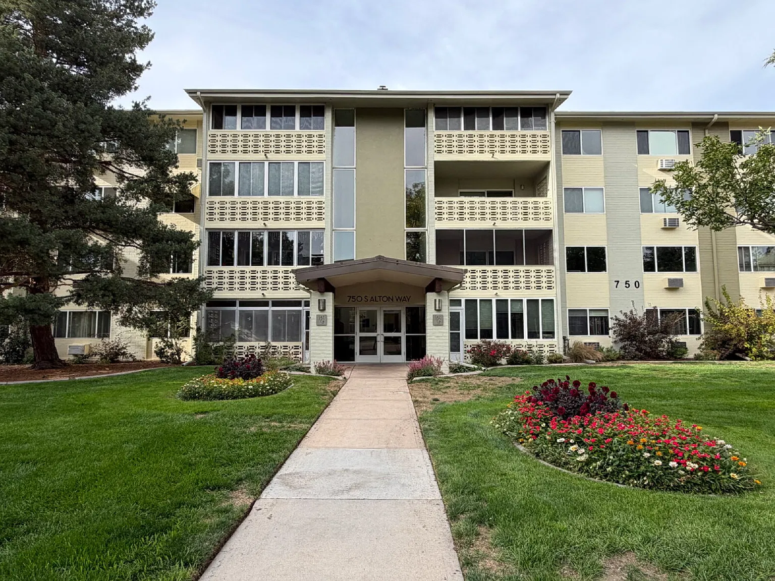 2 bed, 2.0 bath, 1200 sqft, $1,495 — Photo 1