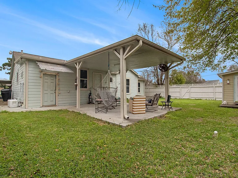 7418 Fir St — Photo 17