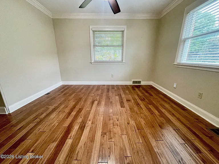 106 Spruce Ln — Photo 8