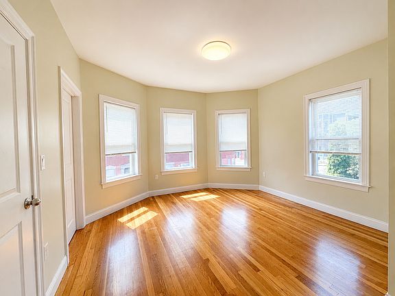 4th image of 6 Josephine St Floor 2